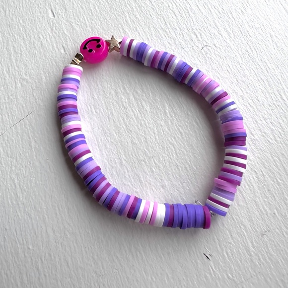 Handmade colorful clay bead bracelet gold tone stars pink smiley face stretch - Picture 3 of 6
